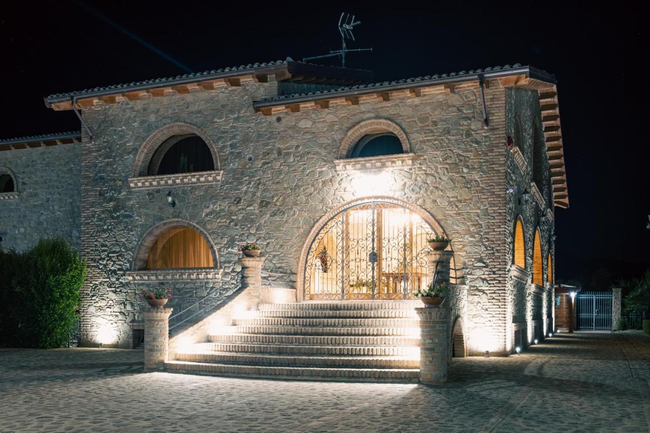 Tenuta Un Posto Al Sole Luxury B&B Rossano Stazione Eksteriør billede