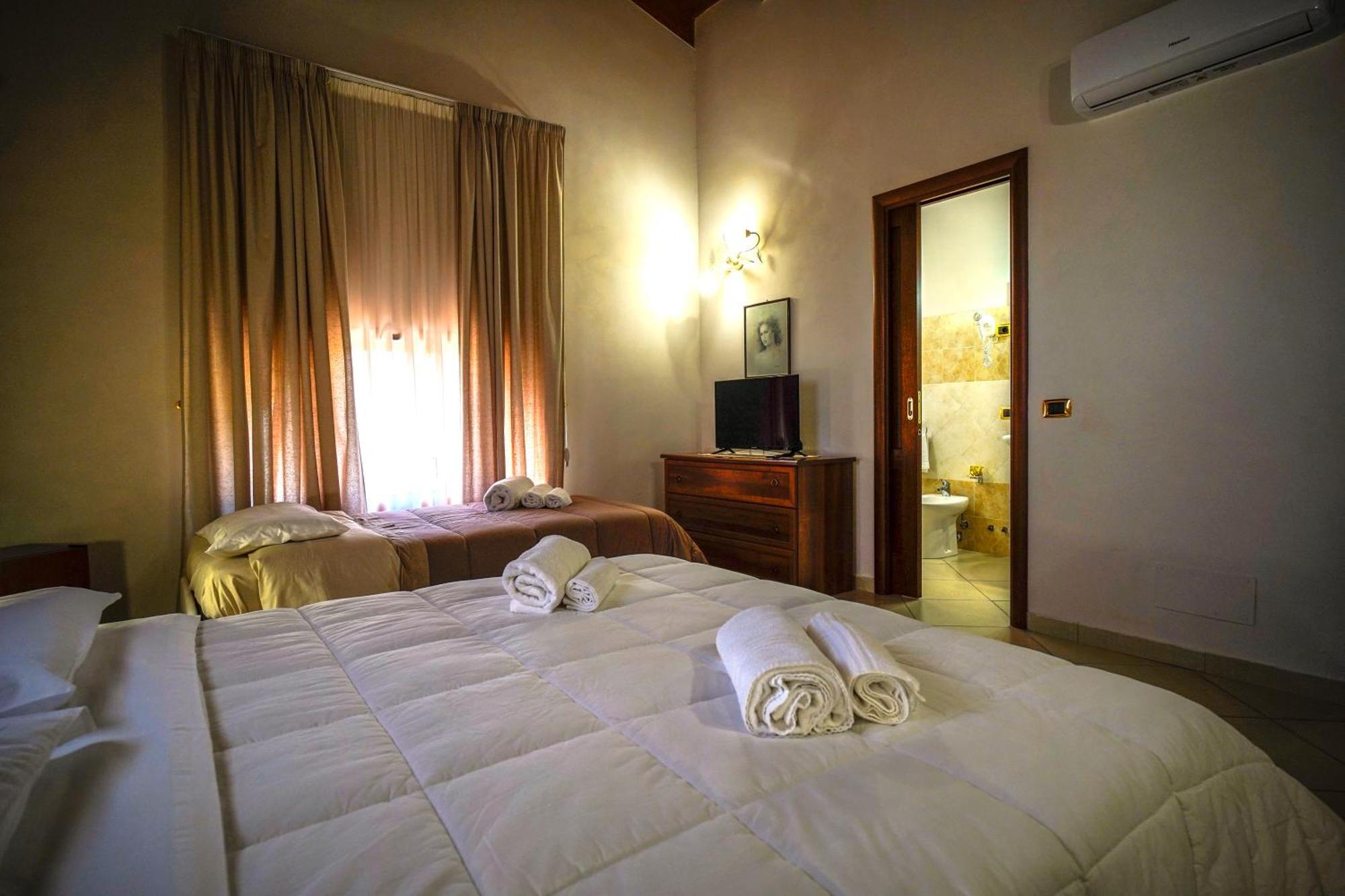 Tenuta Un Posto Al Sole Luxury B&B Rossano Stazione Eksteriør billede
