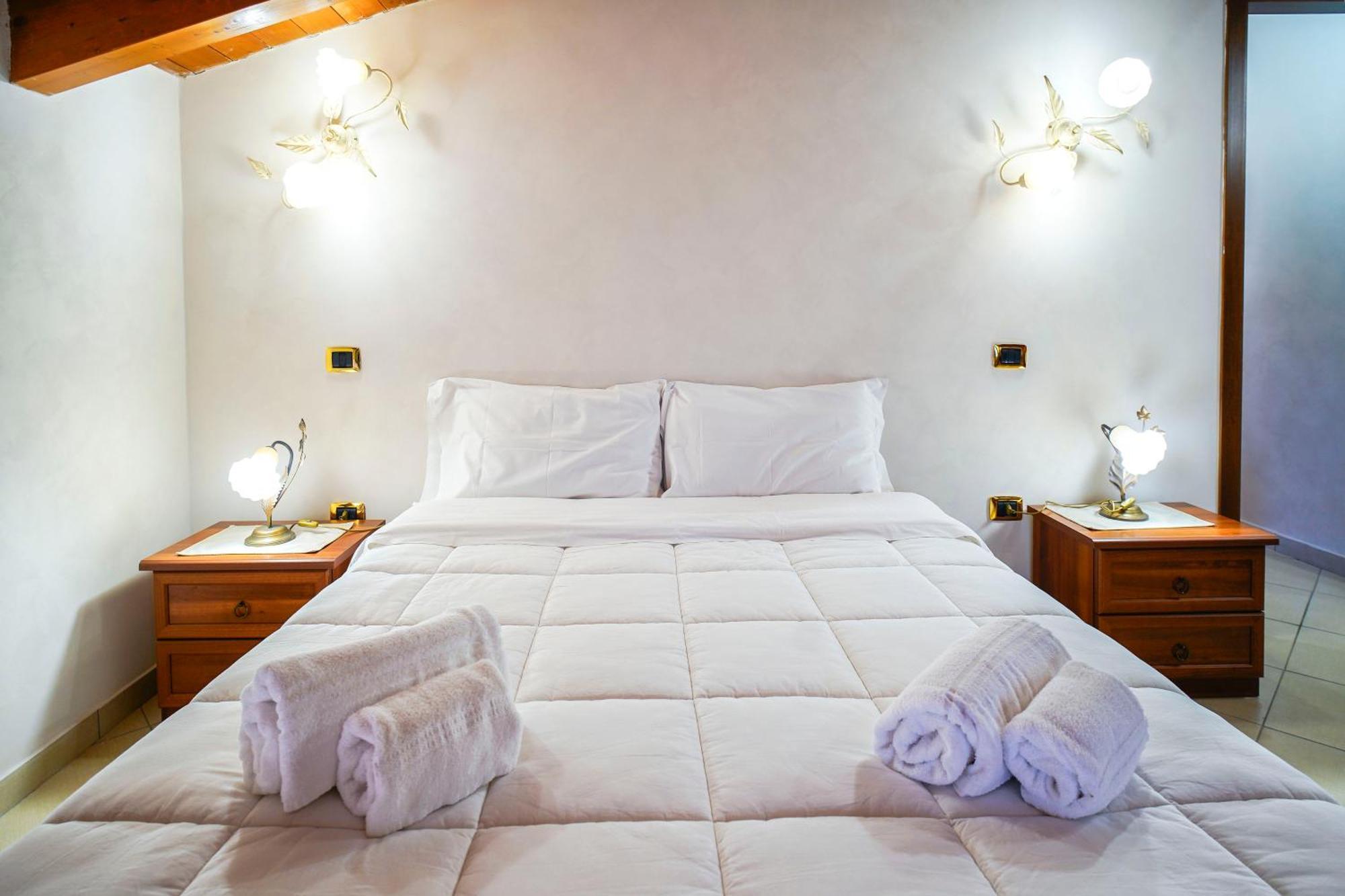 Tenuta Un Posto Al Sole Luxury B&B Rossano Stazione Eksteriør billede