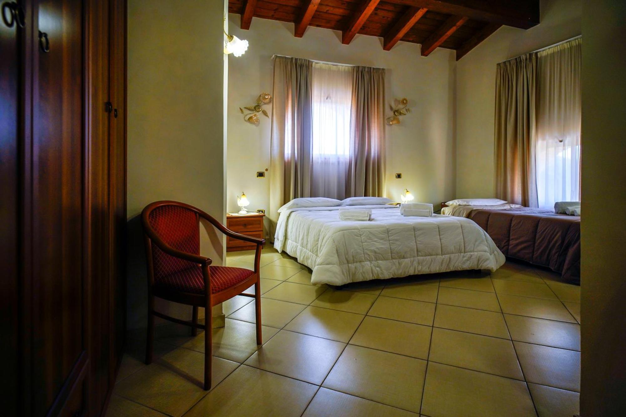 Tenuta Un Posto Al Sole Luxury B&B Rossano Stazione Eksteriør billede