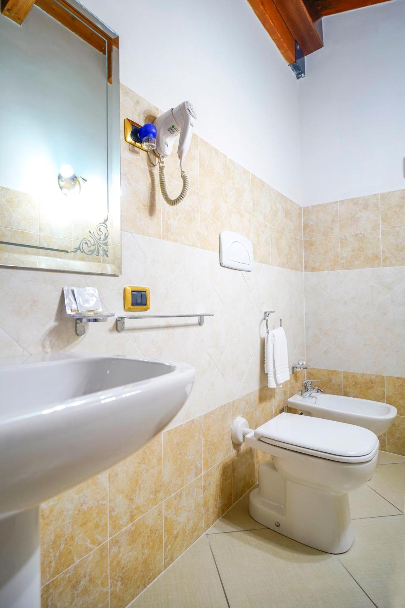 Tenuta Un Posto Al Sole Luxury B&B Rossano Stazione Eksteriør billede